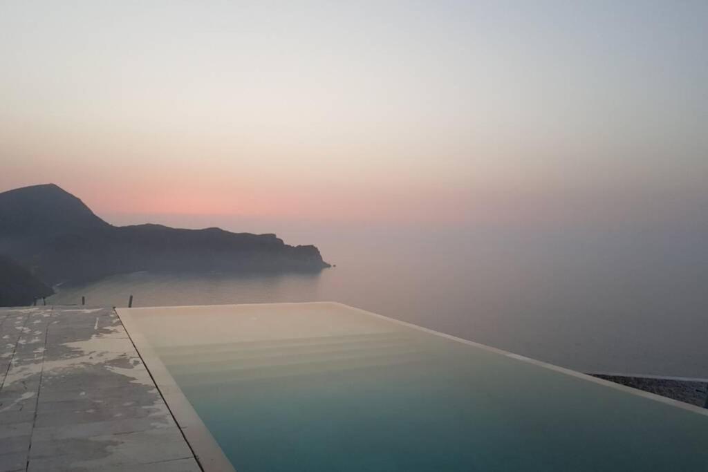 Villa Al Hoceima Pres Tala Youssef & Boumehdi Exterior photo